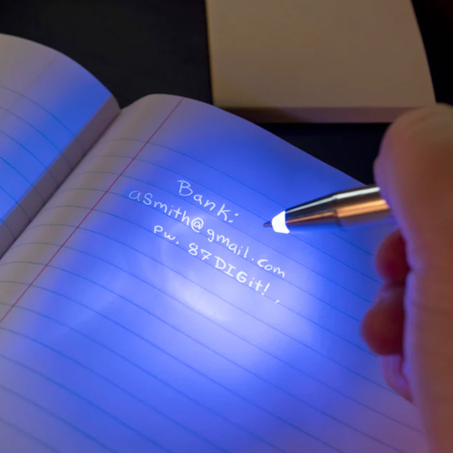 Kikkerland Invisible Pen & Light - neviditeľné pero a svetlo