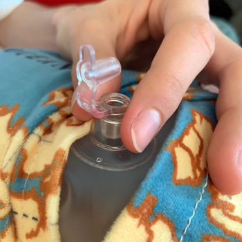 Kikkerland Inflatable Map Neck Pillow - Nafukovací vankúš na krk