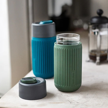 BLACK + BLUM, cestovný pohár sklenený 340ml - sivý