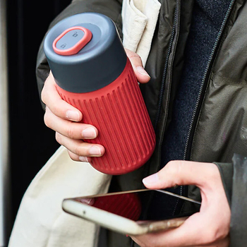 BLACK + BLUM, GLASS TRAVEL CUP - cestovný pohár 340ml - coral