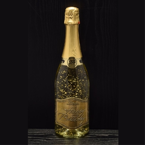 Happy Birthday – šumivé víno s 23 karátovým zlatom