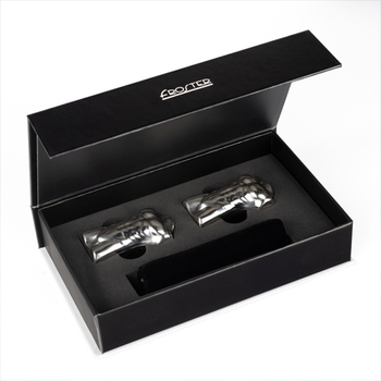 Chladiace kovové kocky do nápojov - Muž